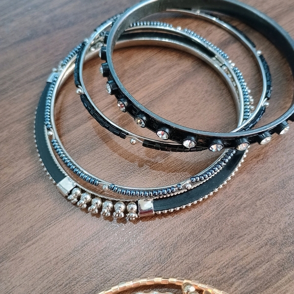 3 Sets Of Elegant Gold, Black and Silver Bangle Set - Picture 2 of 4